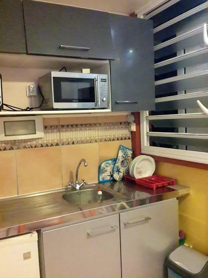 Appartement Cosy A Sainte Anne 30 M² Avec Piscine Privee